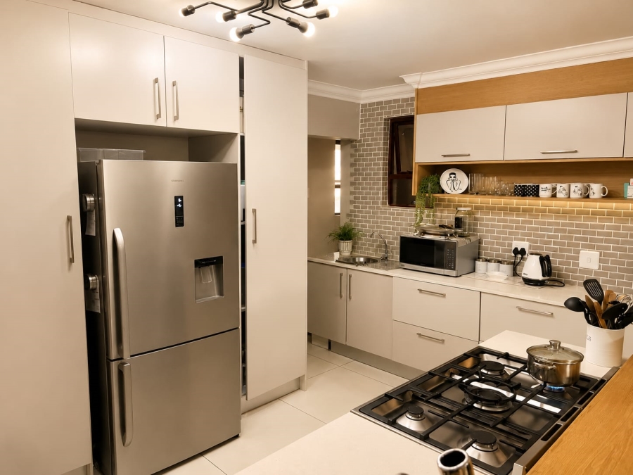 4 Bedroom Property for Sale in Caribbean Beach Club North West